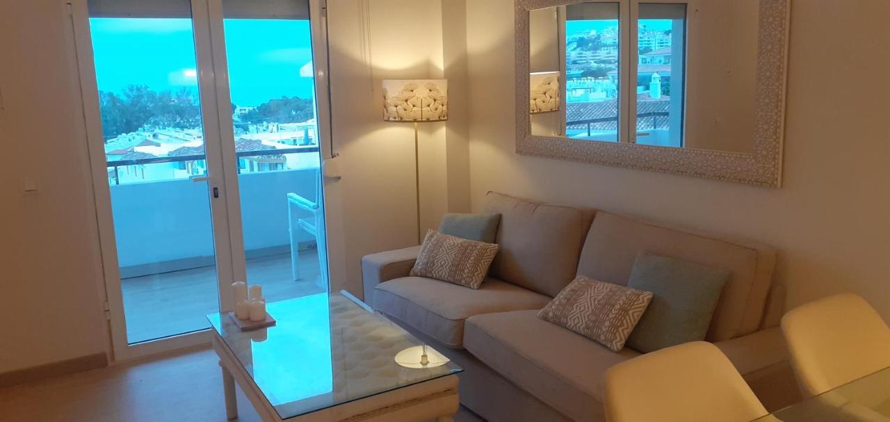 Apartamento- Atico En Mijas Costa , Con Piscina. Sitio de Calahonda Eksteriør bilde